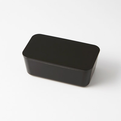 平らなフタのシンプルなランチボックス「SUKITTO」　1段750ml　ブラック