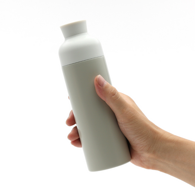 シンプルで使いやすい形状のステンレスボトル 330ml　セージグレー